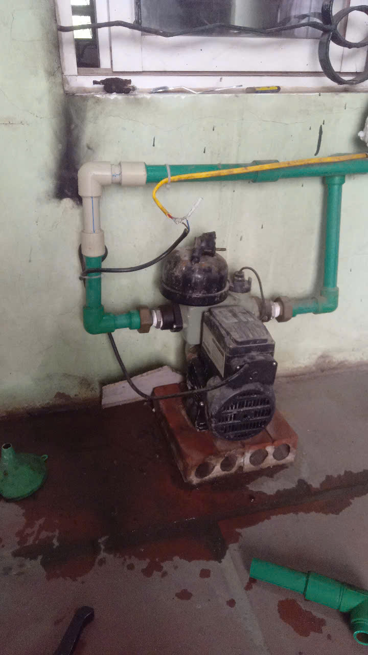 Nhán sửa máy bơm nước tại Khương Đình
