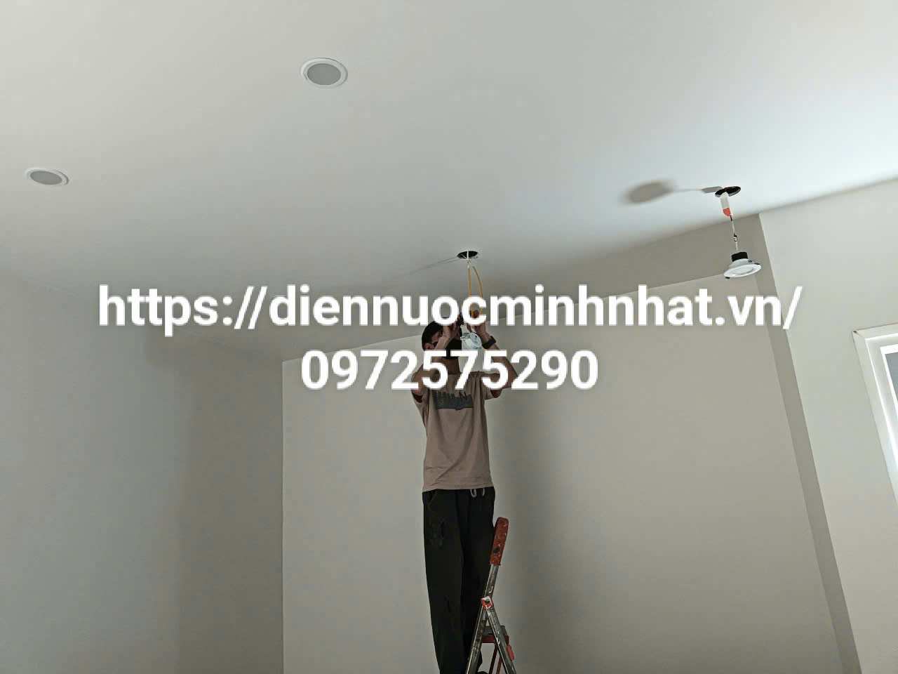 Thợ sửa điện Kim Liên