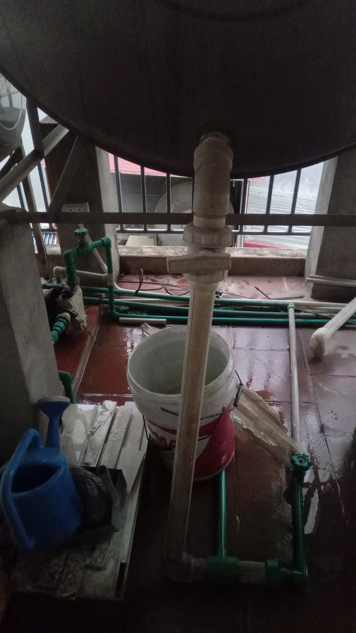 Sửa ống nước gần đây bị vỡ rò rỉ nước
