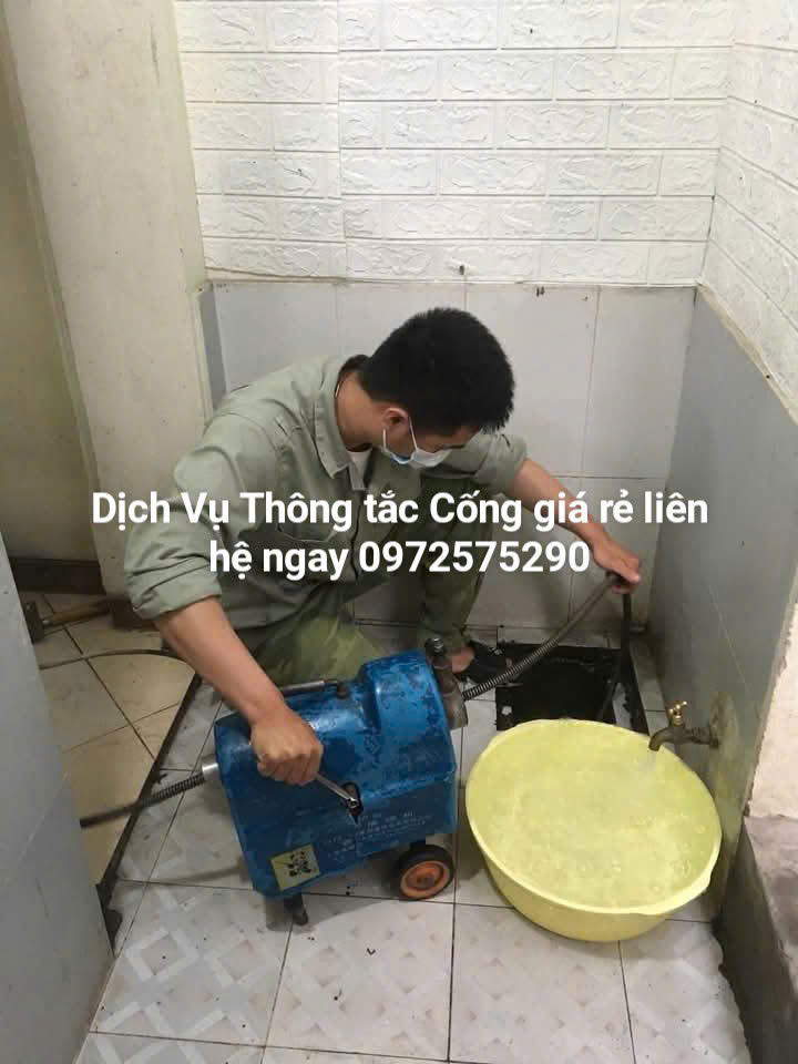 Thợ thông tắc cống tại khu đô thị đền lừ bằng máy lò xo chuyên dụng