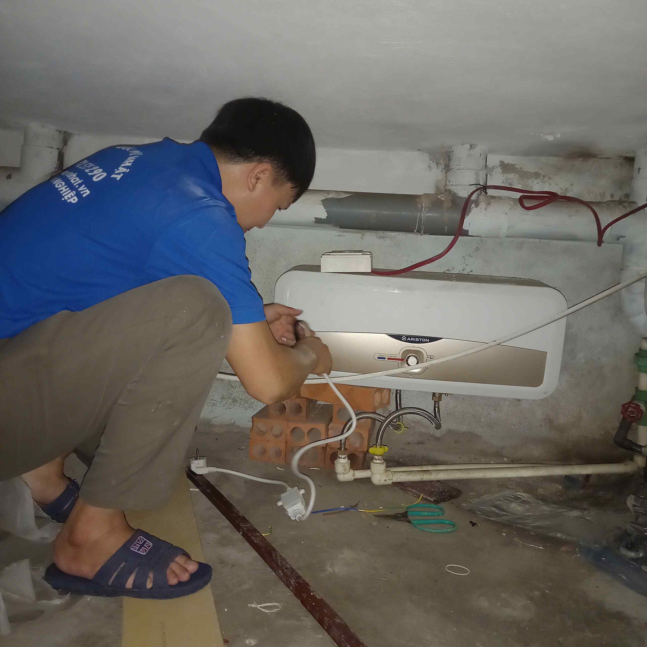 Dịch vụ sửa bình nóng lạnh tại nhà 